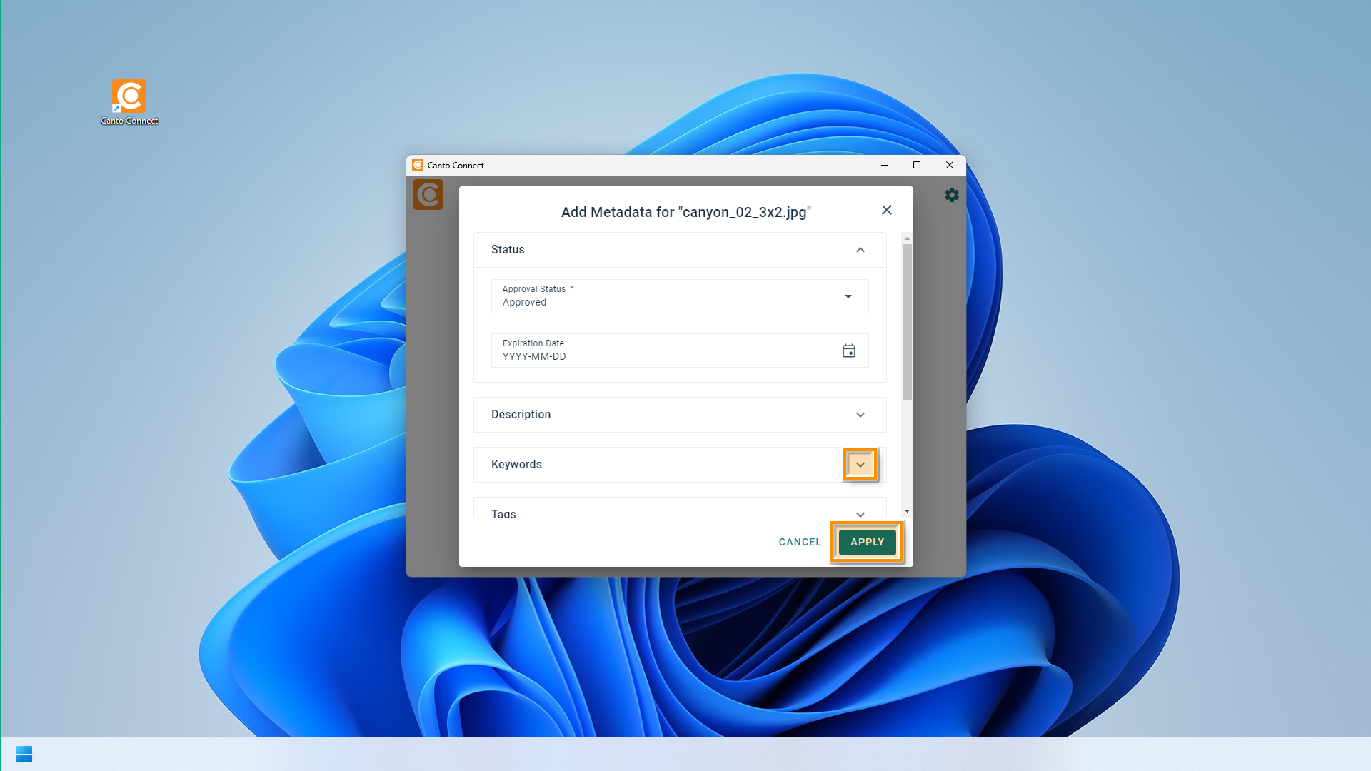Die Canto Connect Upload-Seite - das Overlay "Add Metadata" ist sichtbar und mehrere Elemente sind hervorgehoben.